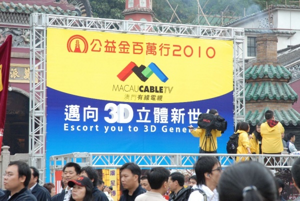 201010